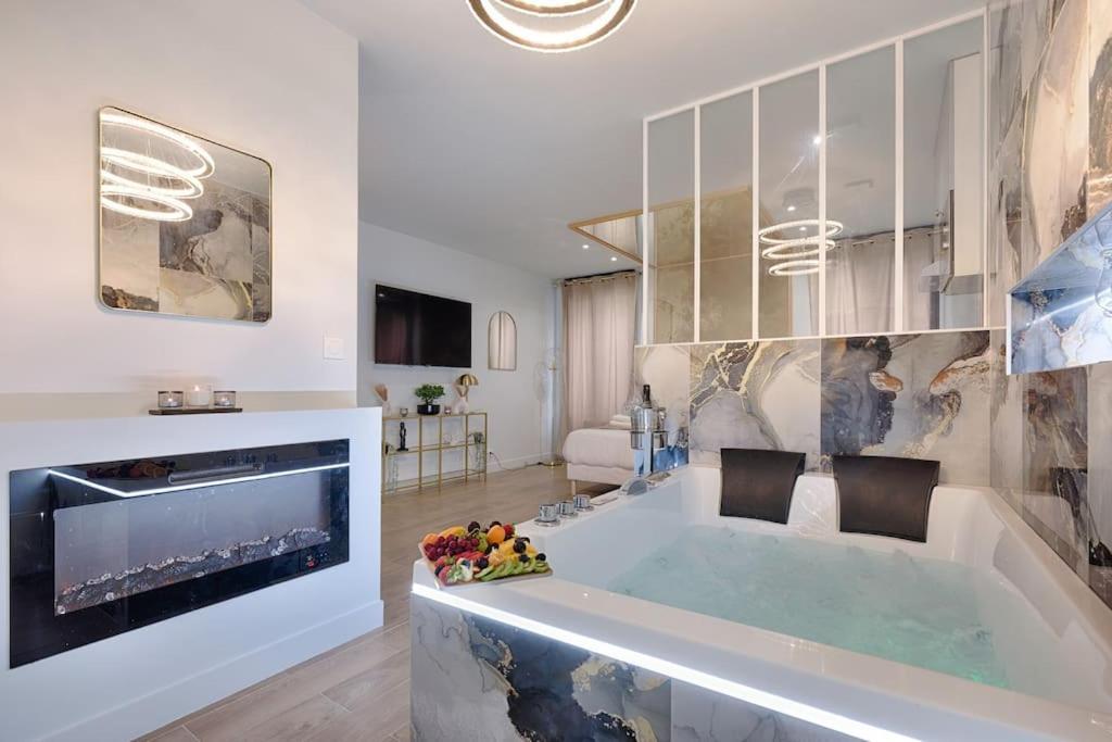 Welcome To Dubai / Jacuzzi Ivry-sur-Seine Exterior foto